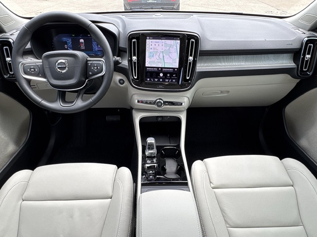 2026 Volvo XC40 B5 Ultra