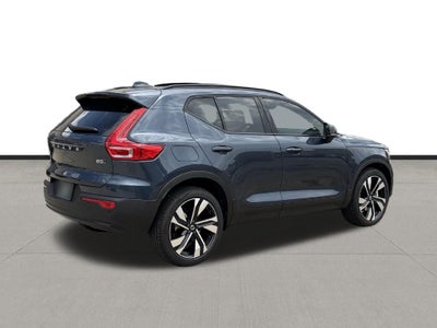 2026 Volvo XC40 B5 Ultra