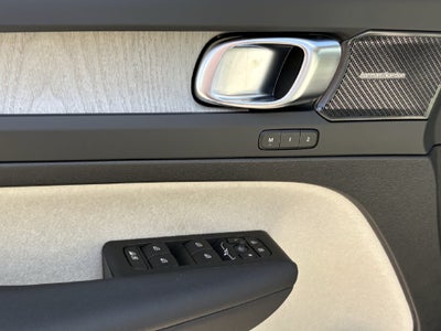2026 Volvo XC40 B5 Ultra