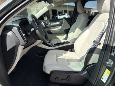 2026 Volvo XC40 B5 Ultra