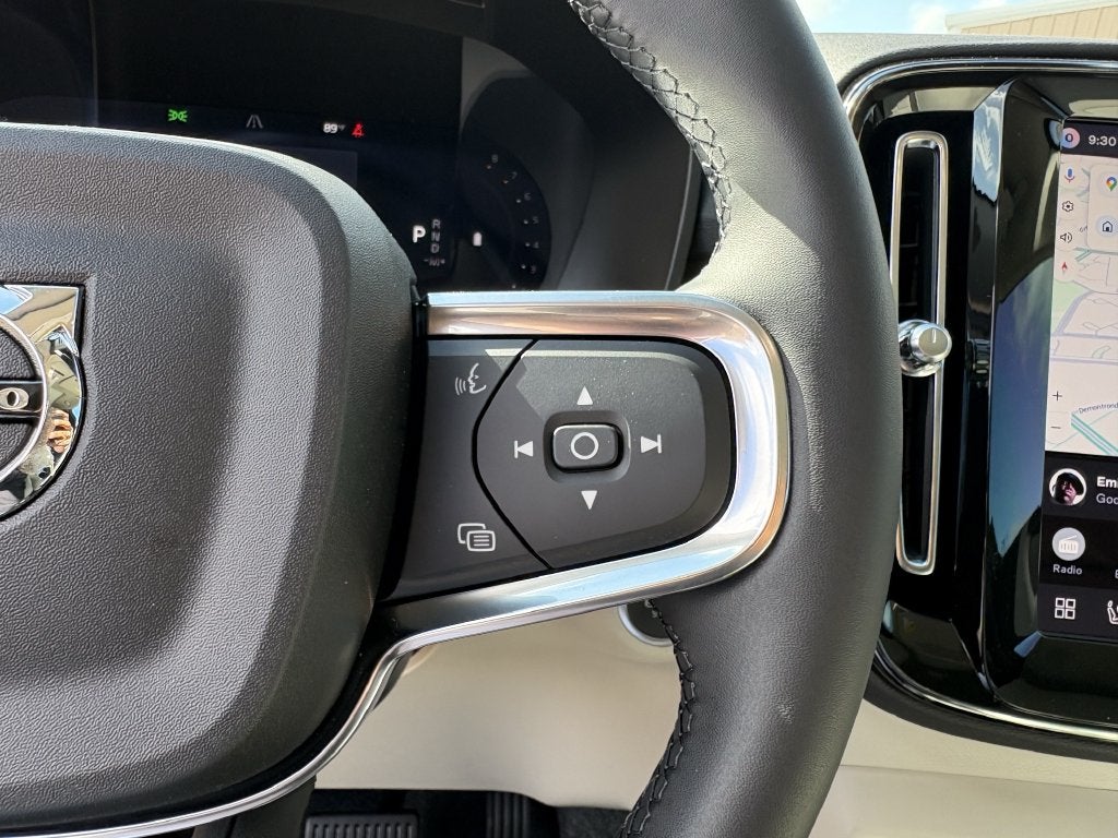 2026 Volvo XC40 B5 Ultra
