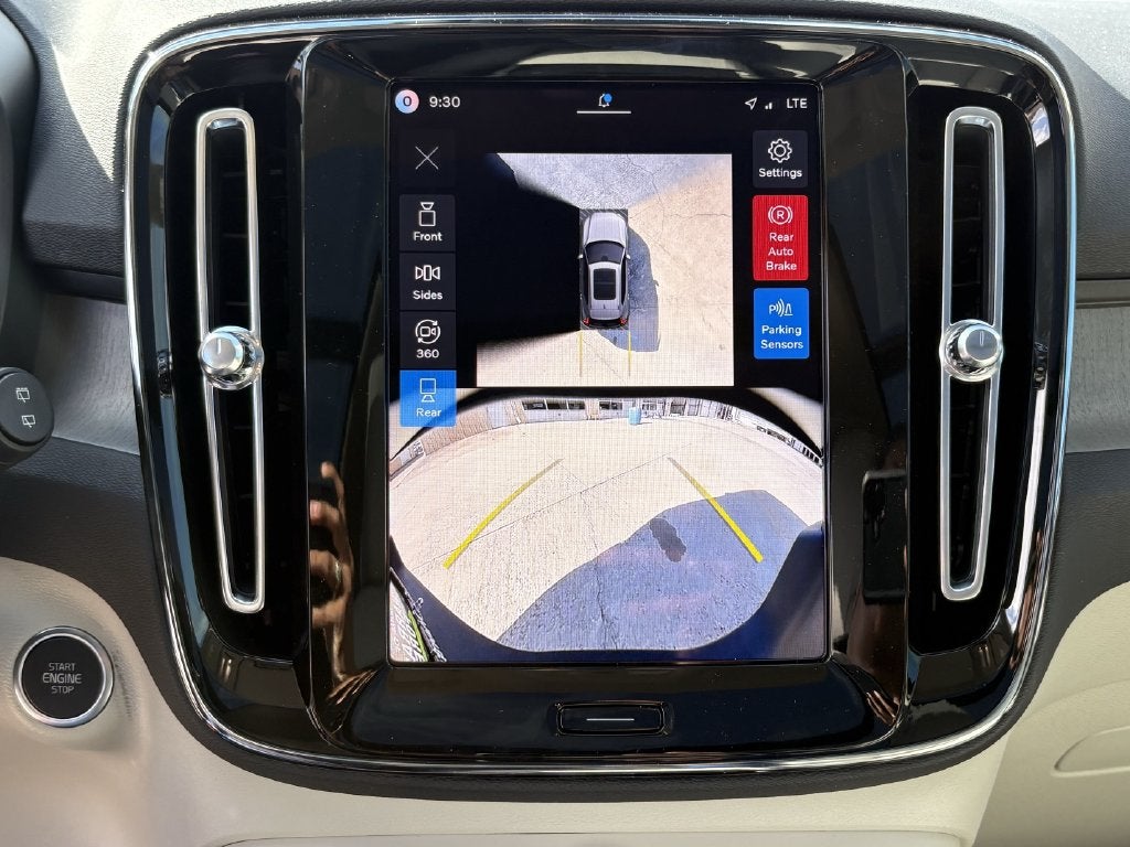 2026 Volvo XC40 B5 Ultra