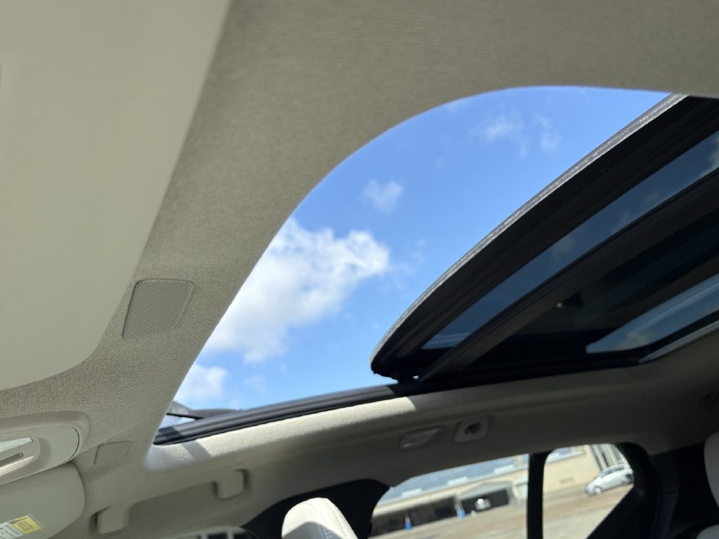 2026 Volvo XC40 B5 Ultra