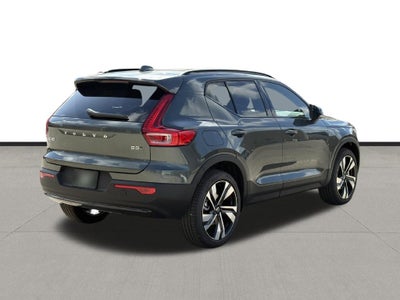 2026 Volvo XC40 B5 Ultra