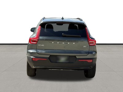 2026 Volvo XC40 B5 Ultra