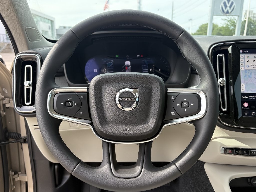 2026 Volvo XC40 B5 Ultra