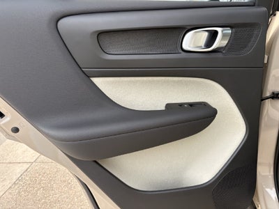 2026 Volvo XC40 B5 Ultra