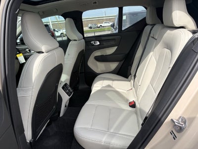 2026 Volvo XC40 B5 Ultra