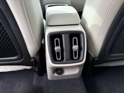 2026 Volvo XC40 B5 Ultra