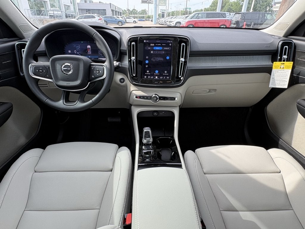 2026 Volvo XC40 B5 Ultra