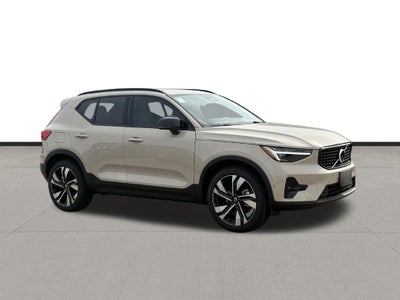2026 Volvo XC40 B5 Ultra