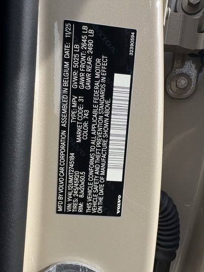 2026 Volvo XC40 B5 Ultra