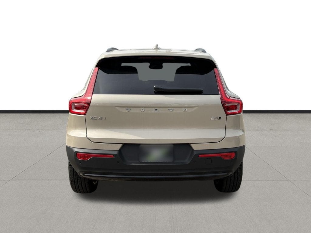 2026 Volvo XC40 B5 Ultra