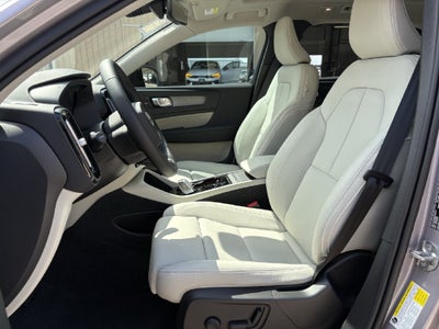 2026 Volvo XC40 B5 Ultra