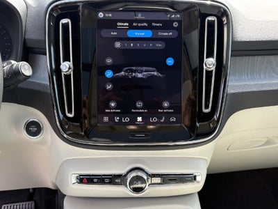 2026 Volvo XC40 B5 Ultra