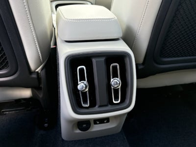 2026 Volvo XC40 B5 Ultra