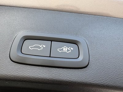 2026 Volvo XC40 B5 Ultra