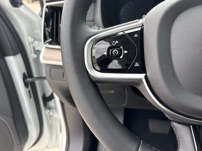 2026 Volvo XC90 B5 Plus