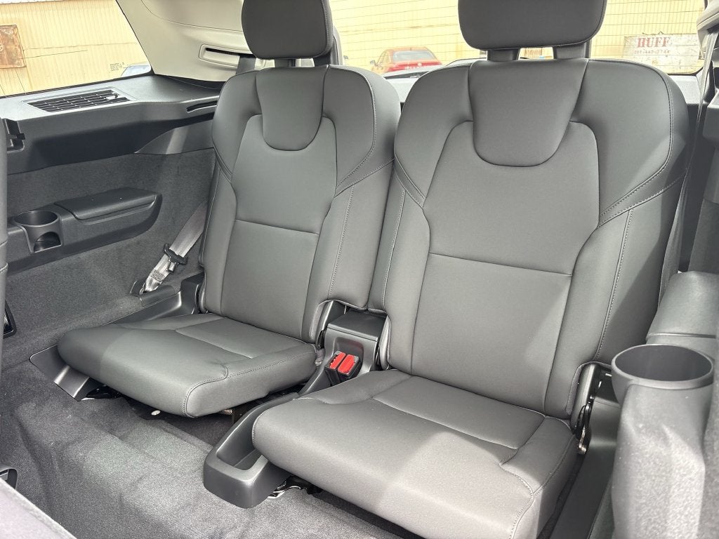 2026 Volvo XC90 B5 Plus
