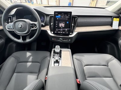2026 Volvo XC90 B5 Plus