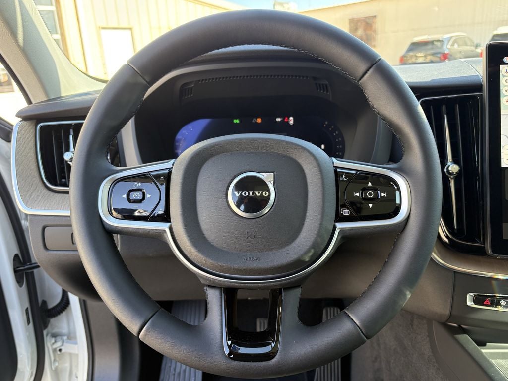 2026 Volvo XC60 B5 Plus