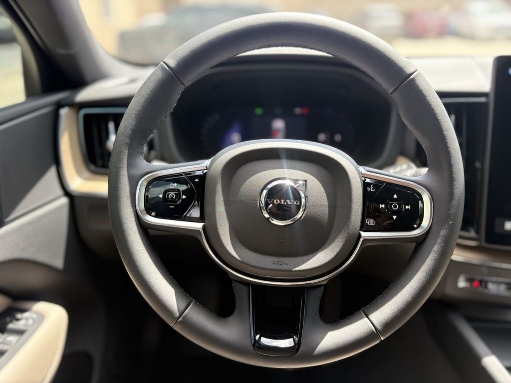 2026 Volvo XC60 B5 Plus