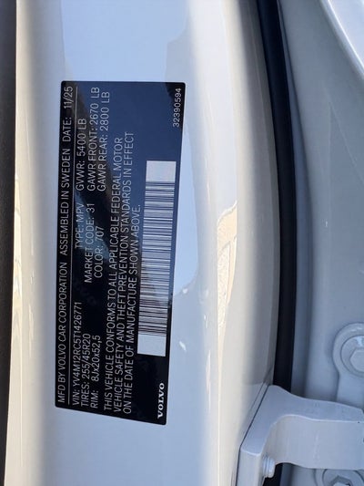 2026 Volvo XC60 B5 Plus
