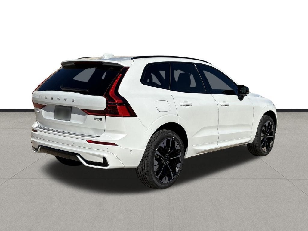 2026 Volvo XC60 B5 Plus
