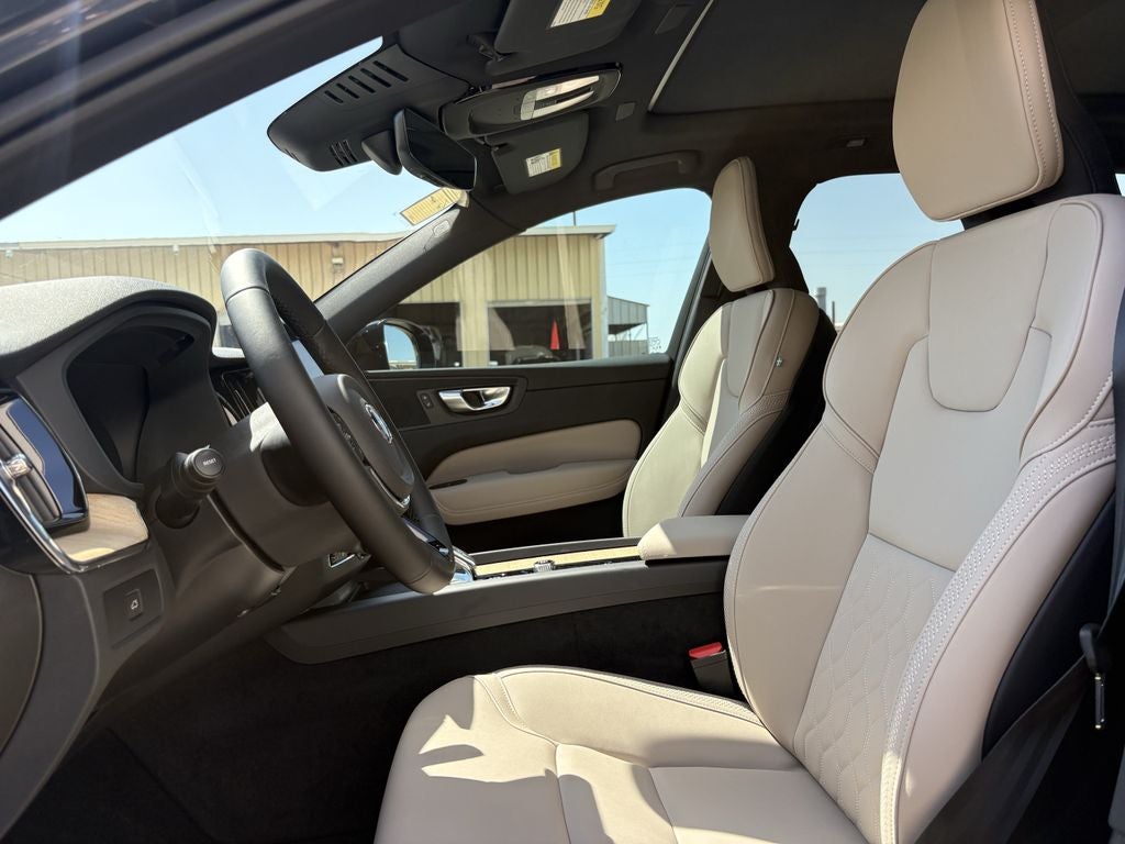 2026 Volvo XC60 B5 Plus