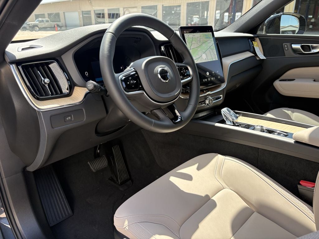 2026 Volvo XC60 B5 Plus
