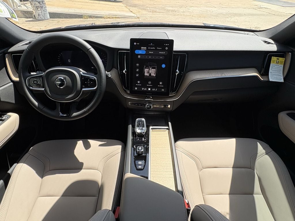 2026 Volvo XC60 B5 Plus