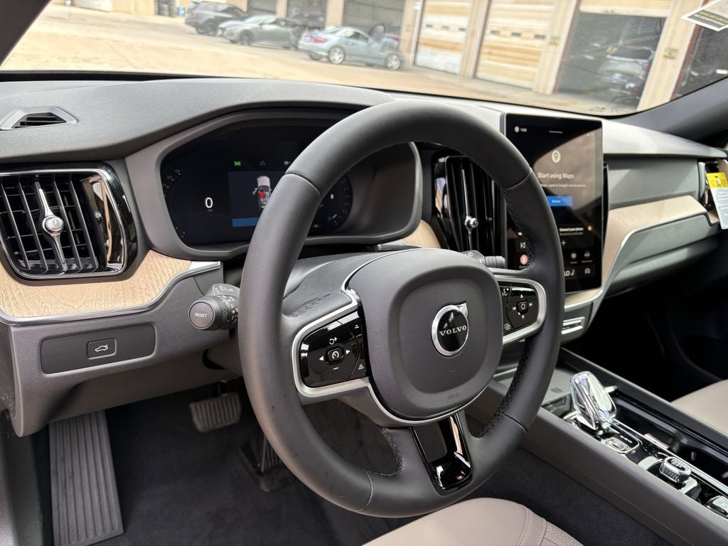 2026 Volvo XC60 B5 Plus