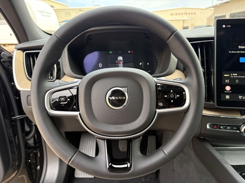 2026 Volvo XC60 B5 Plus