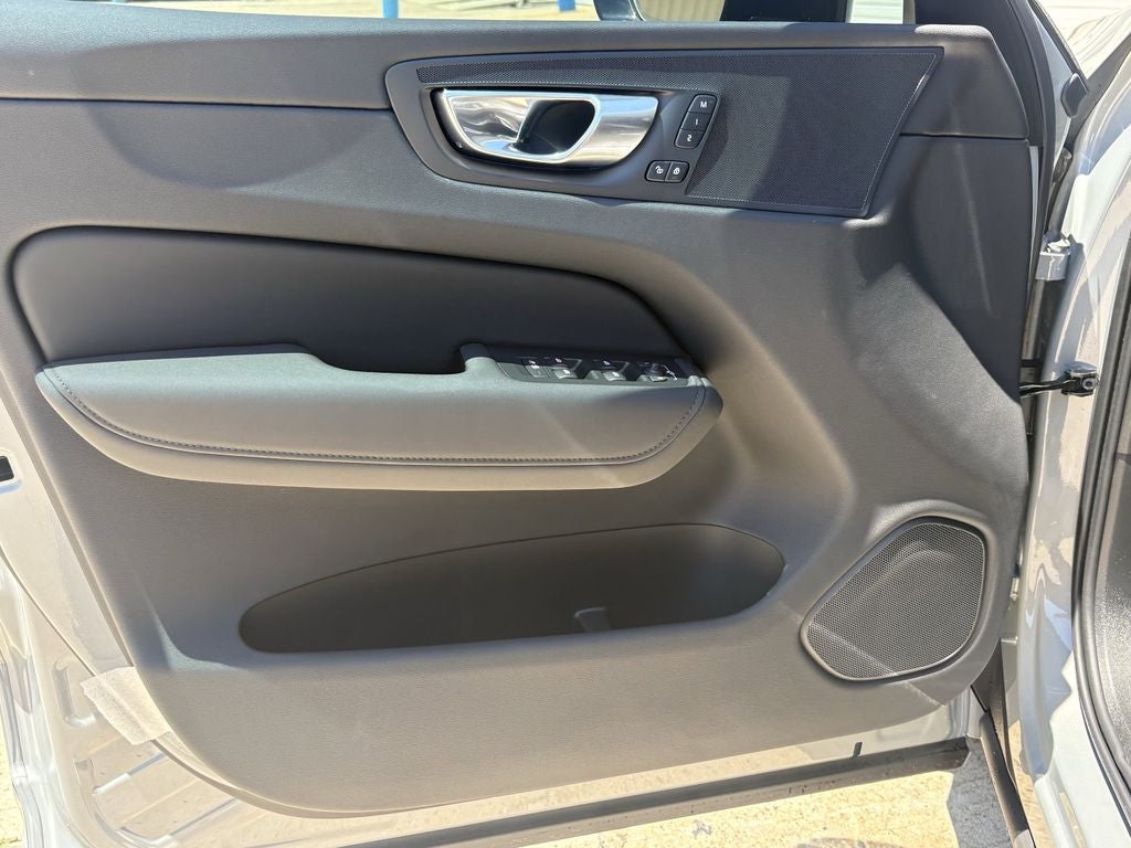 2026 Volvo XC60 B5 Core