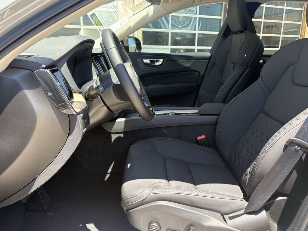 2026 Volvo XC60 B5 Core