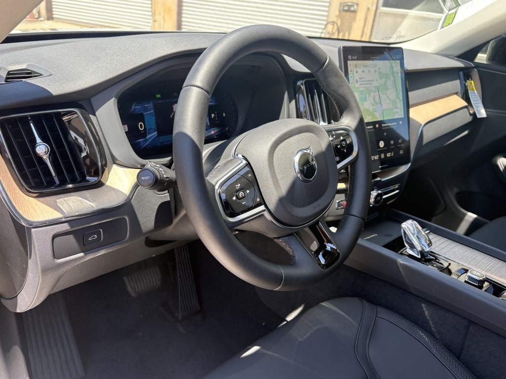 2026 Volvo XC60 B5 Core