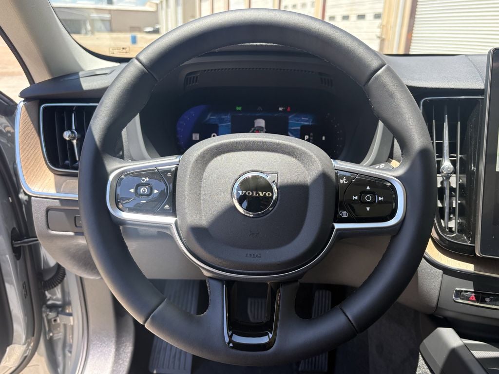 2026 Volvo XC60 B5 Core