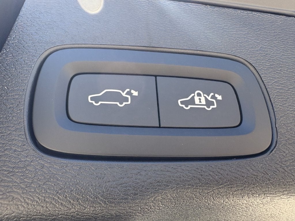 2026 Volvo XC60 B5 Core