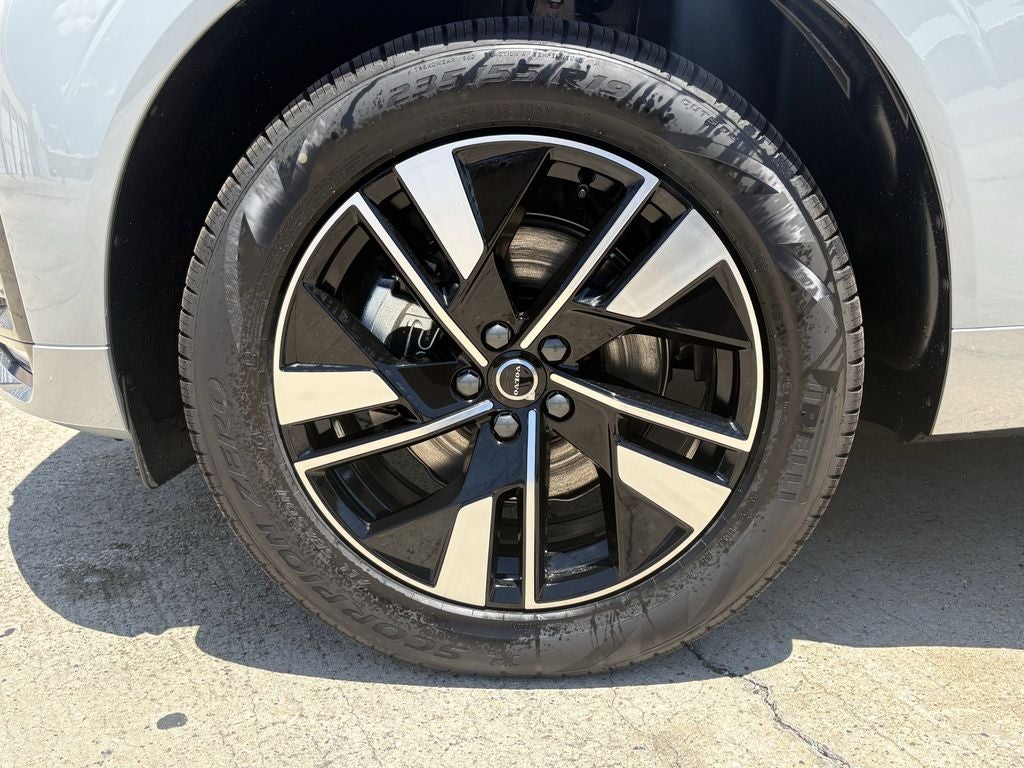 2026 Volvo XC60 B5 Core