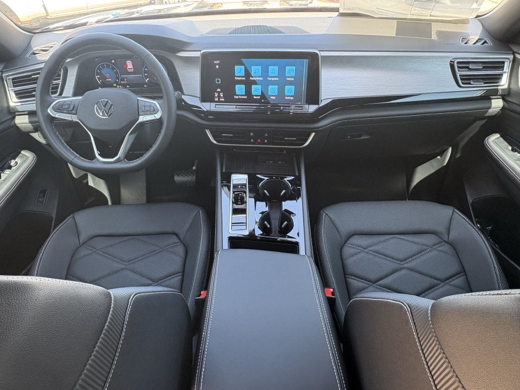 2026 Volvo XC60 B5 Core