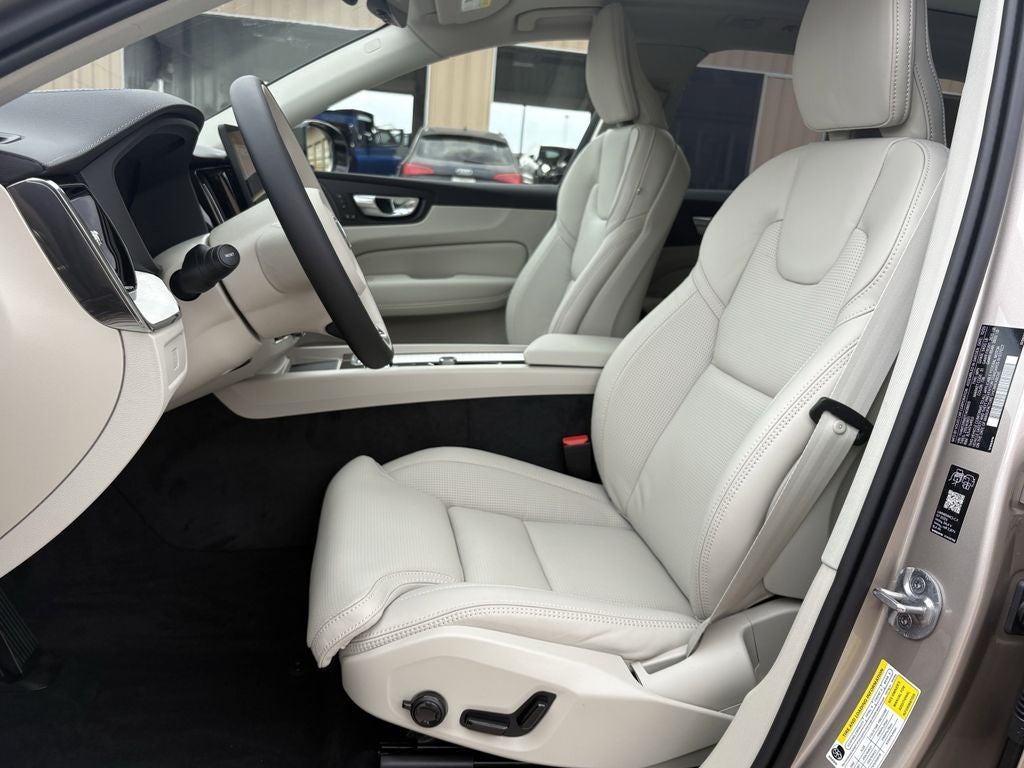 2026 Volvo XC60 B5 Ultra