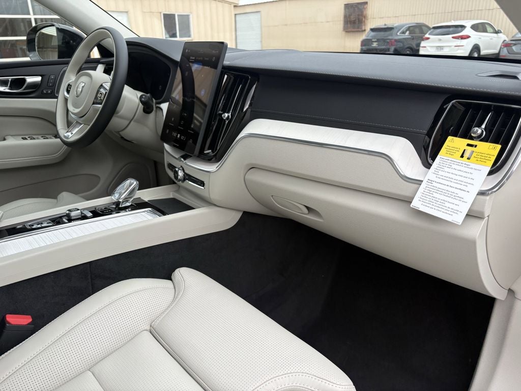 2026 Volvo XC60 B5 Ultra