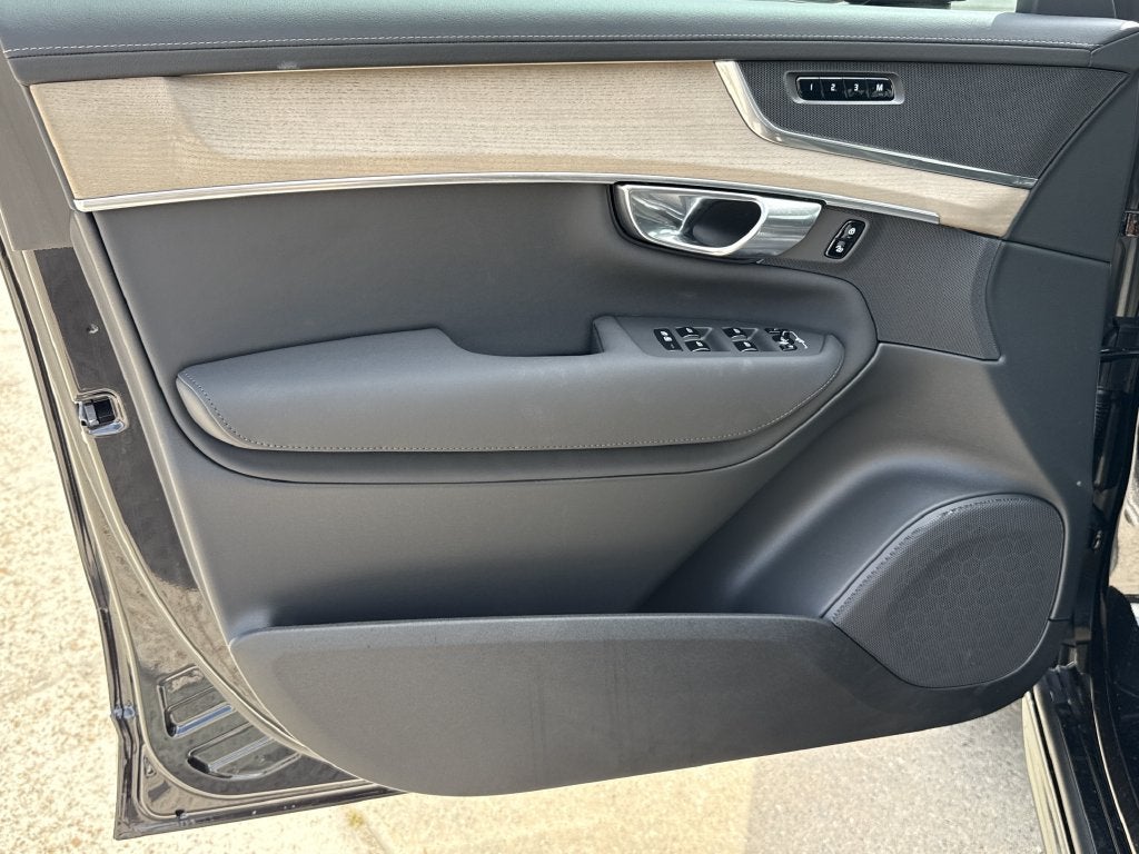 2027 Volvo XC90 B5 Core