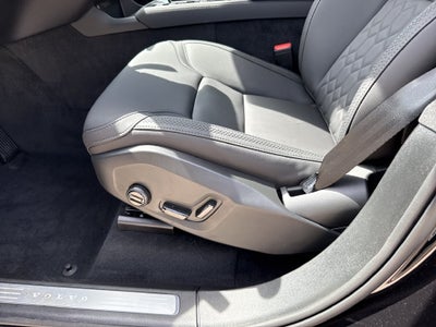 2027 Volvo XC90 B5 Core