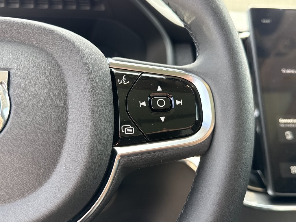 2027 Volvo XC90 B5 Core