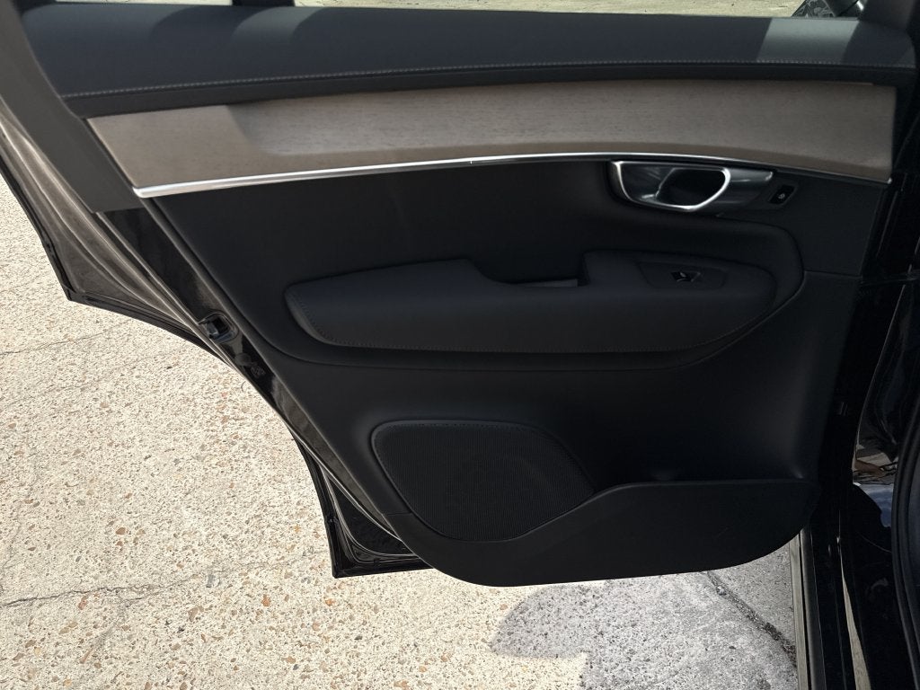2027 Volvo XC90 B5 Core