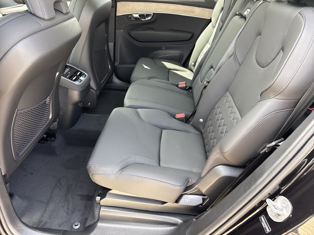 2027 Volvo XC90 B5 Core