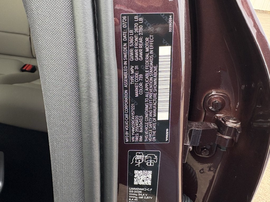 2027 Volvo XC60 B5 Plus