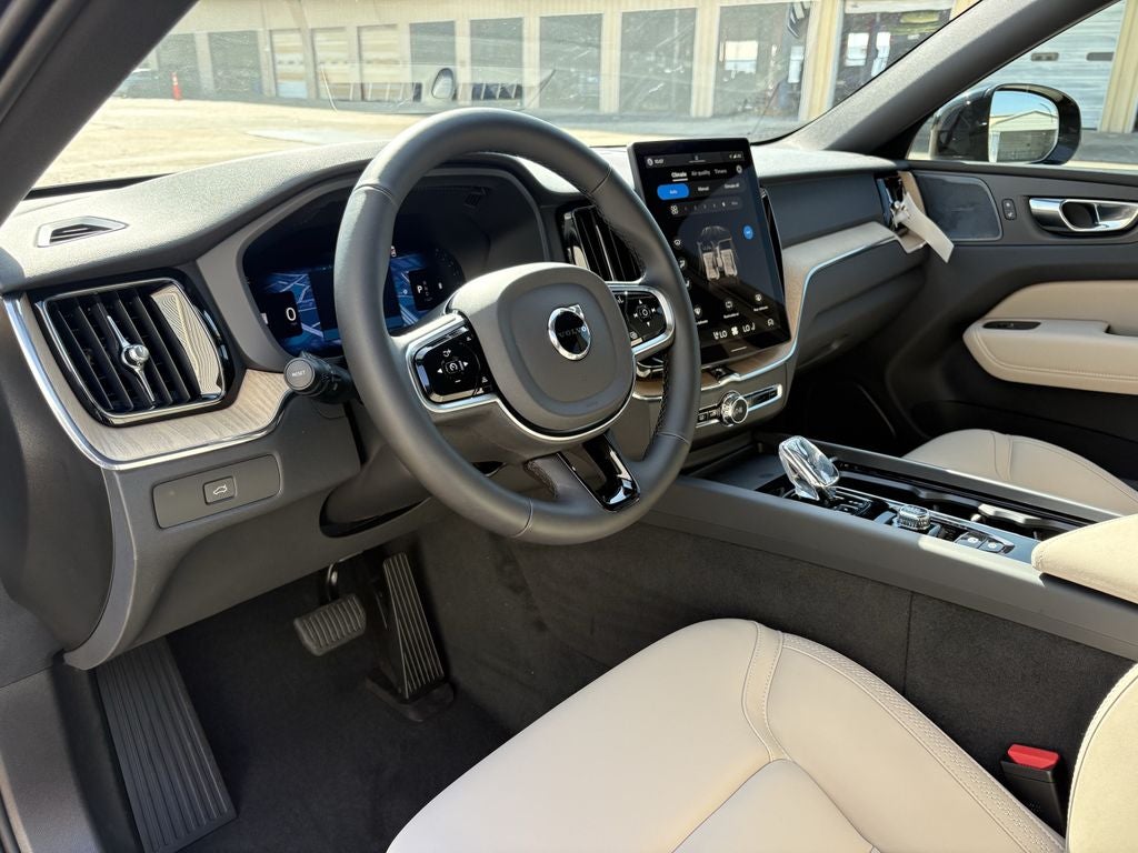 2027 Volvo XC60 B5 Plus
