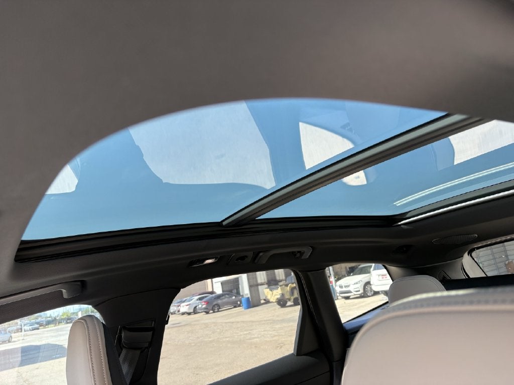 2027 Volvo XC60 B5 Plus